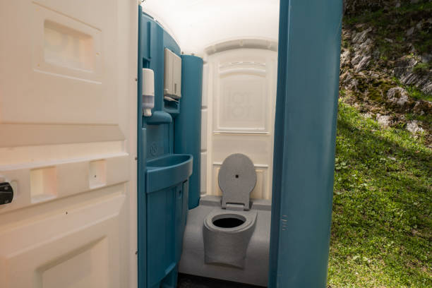 Best Restroom Trailer for Weddings  in Wadena, MN